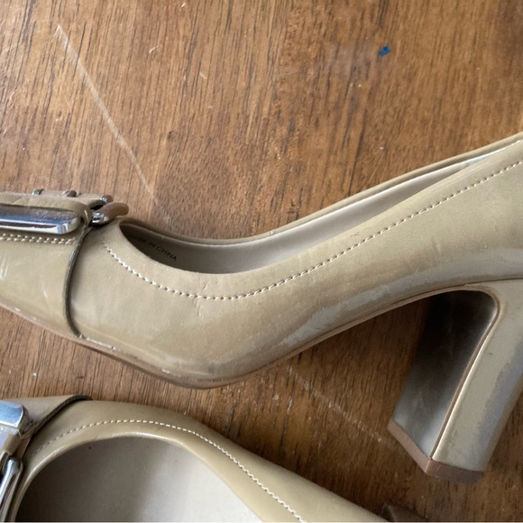 Tahari Patent Pumps - Picture 12 of 16